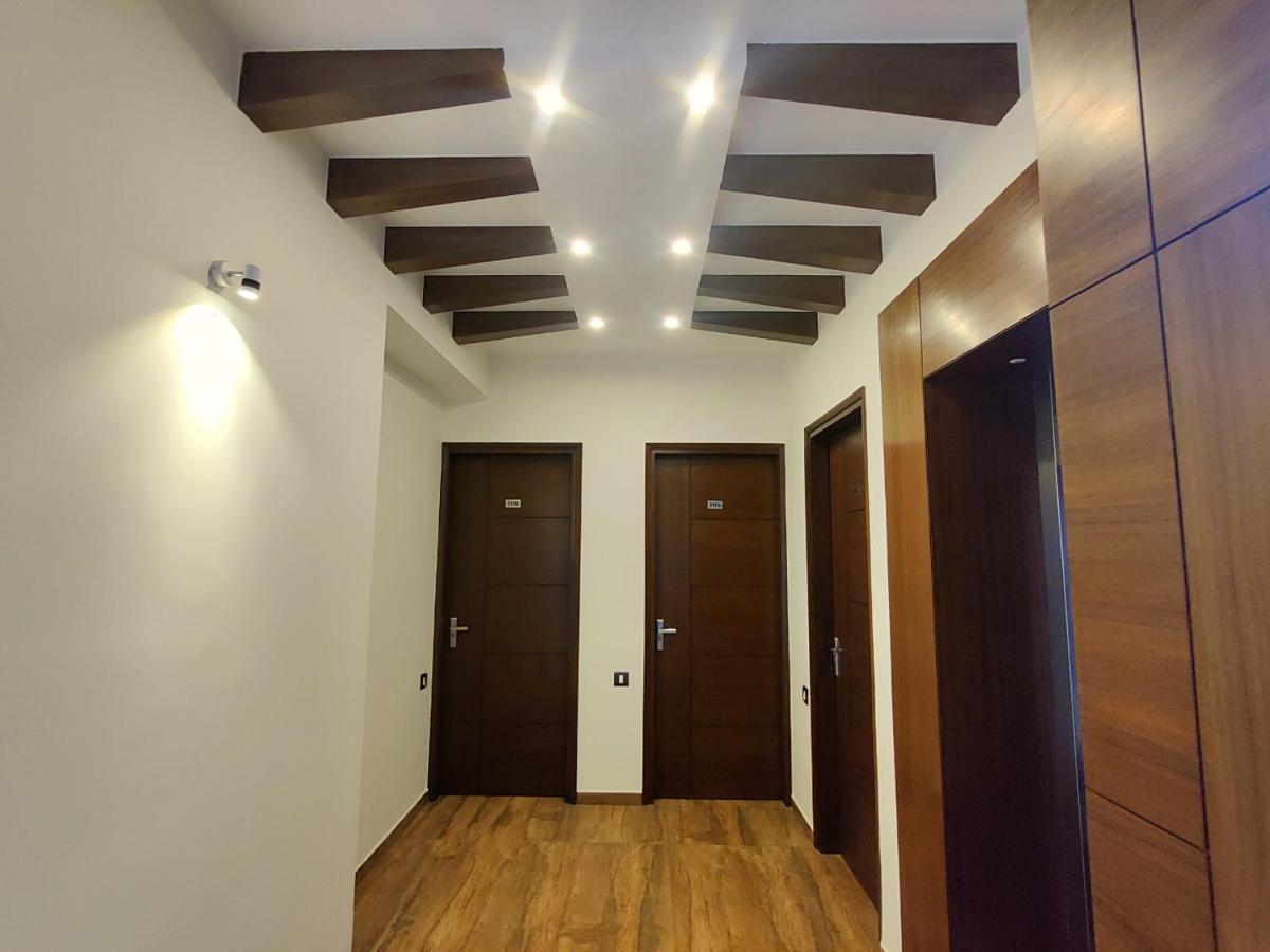 The Shacon Hotel Noida Bagian luar foto
