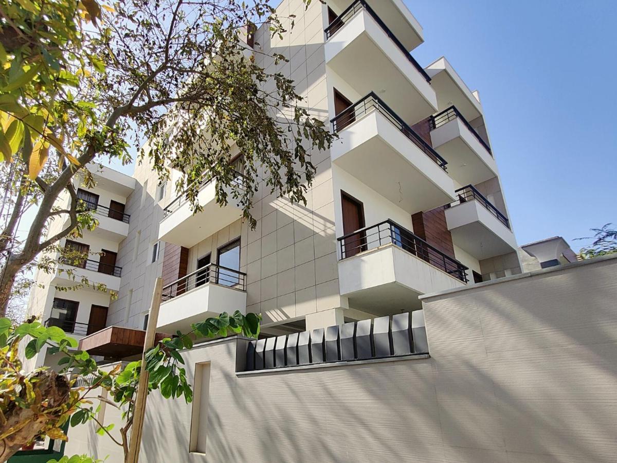 The Shacon Hotel Noida Bagian luar foto