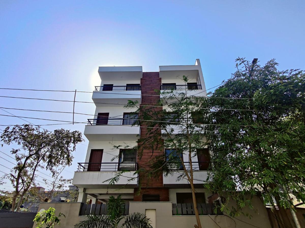 The Shacon Hotel Noida Bagian luar foto